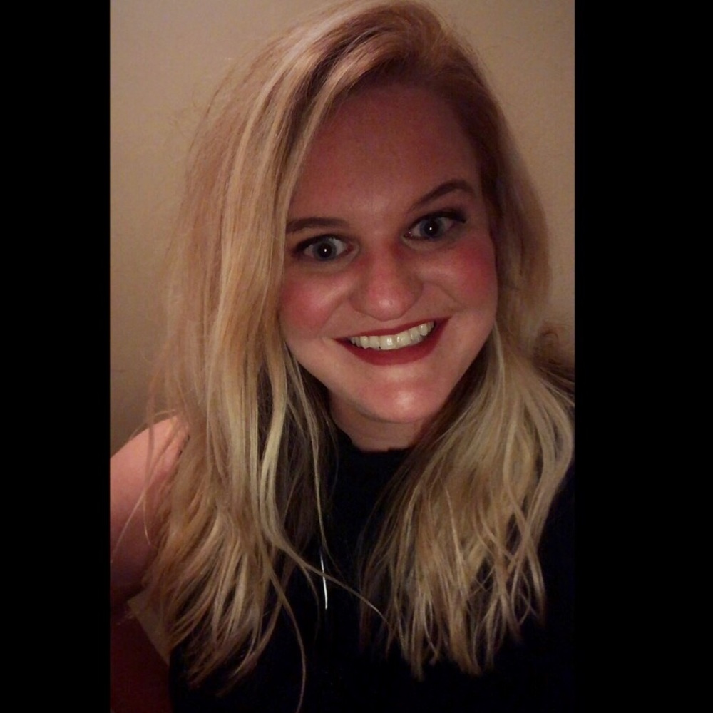 Meet your Posher, Danielle